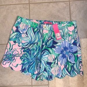 NWT. LILLY PULITZER SHORTS. SIZE 12.